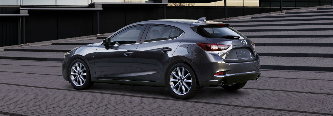 rear and side view of gray 2018 mazda cx-3 5-door