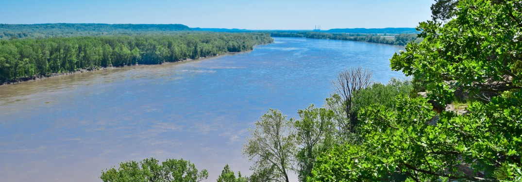 overlook of the Missouri river