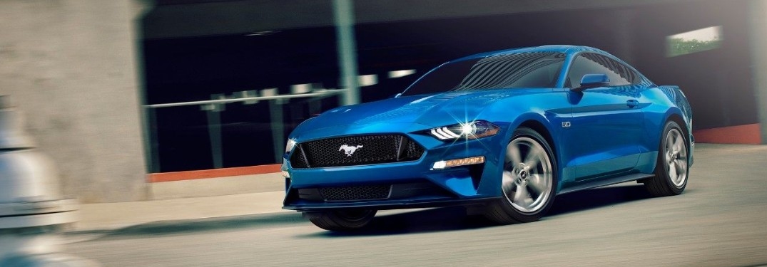 2019 Ford Mustang Shelby GT350 blue side view