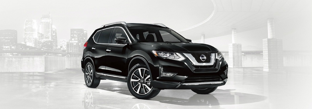 black 2018 Nissan Rogue front side view