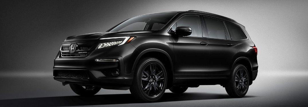 2020 Honda Pilot Black Edition in studio