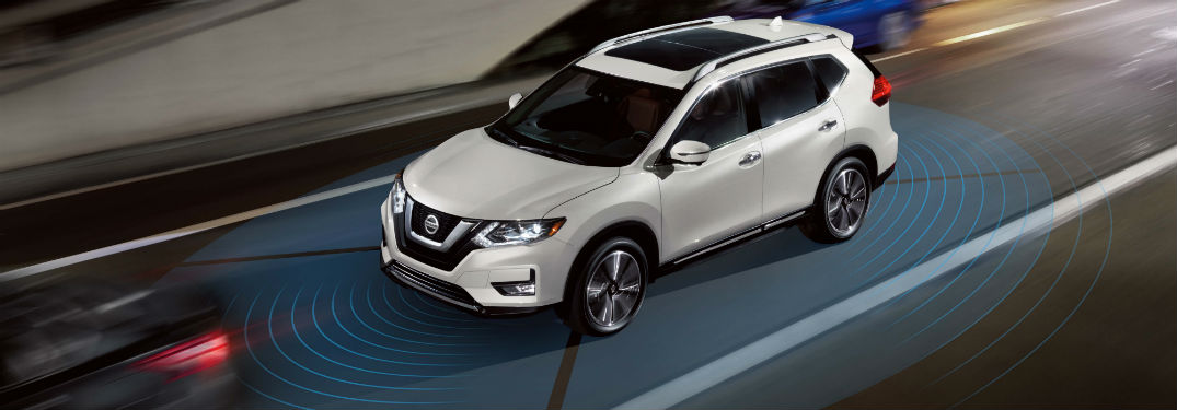 2018 nissan rogue using propilot assist to navigate through traffic