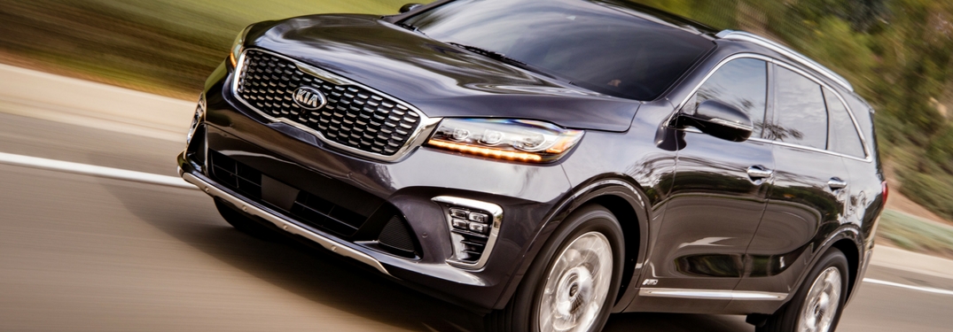 2019 kia sorento full view driving