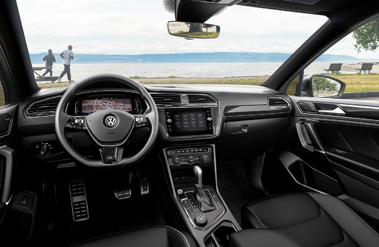 2021 Volkswagen Tiguan dashboard
