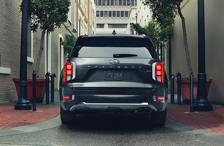 Hyundai Palisade earns a Best Car Buy of the Year award from Driving