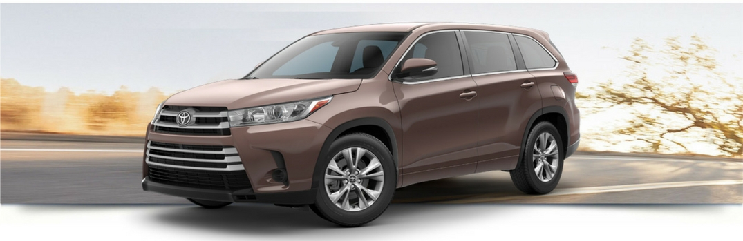 2018 Toyota Highlander parked outside.