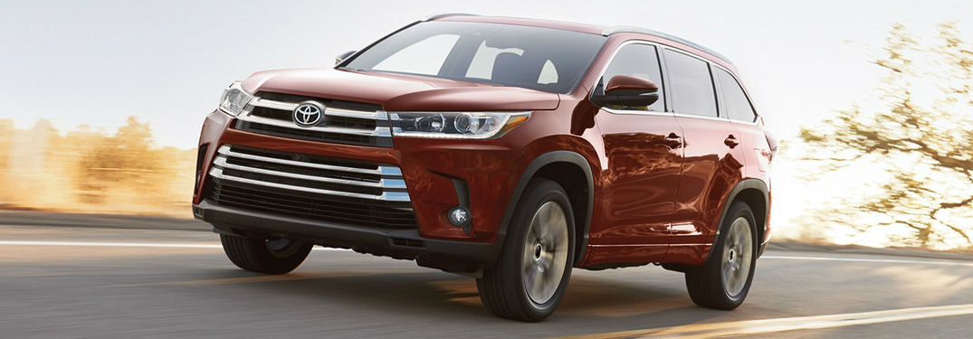 Front View of Red 2018 Toyota Highlander