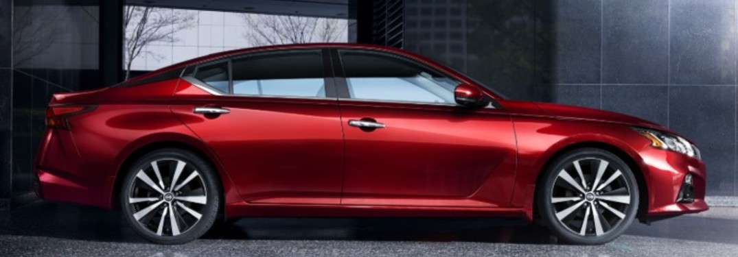2020 Nissan Altima side view