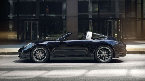 2021 Porsche 911 Targa 4 in Night Blue Metallic