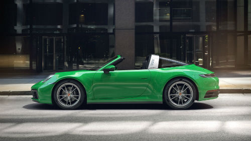 2021 Porsche 911 Targa 4 in Python Green