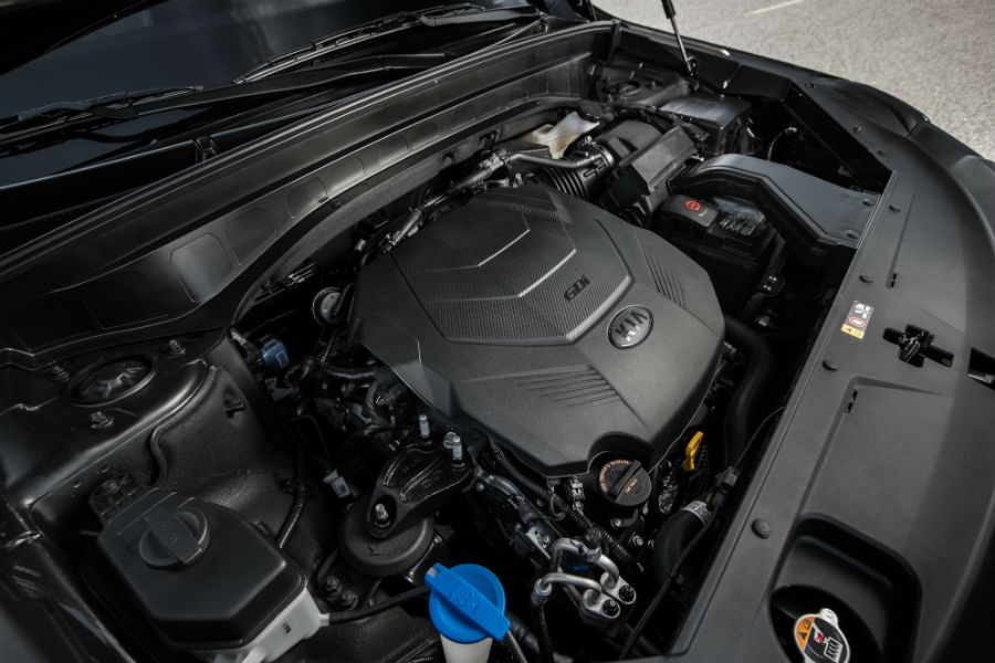 engine of a 2020 Kia Telluride