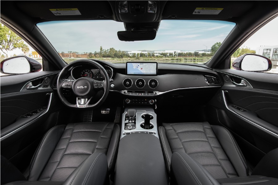front interior of a 2022 Kia Stinger