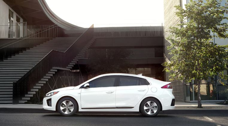 2020 Hyundai Ioniq Electric side view