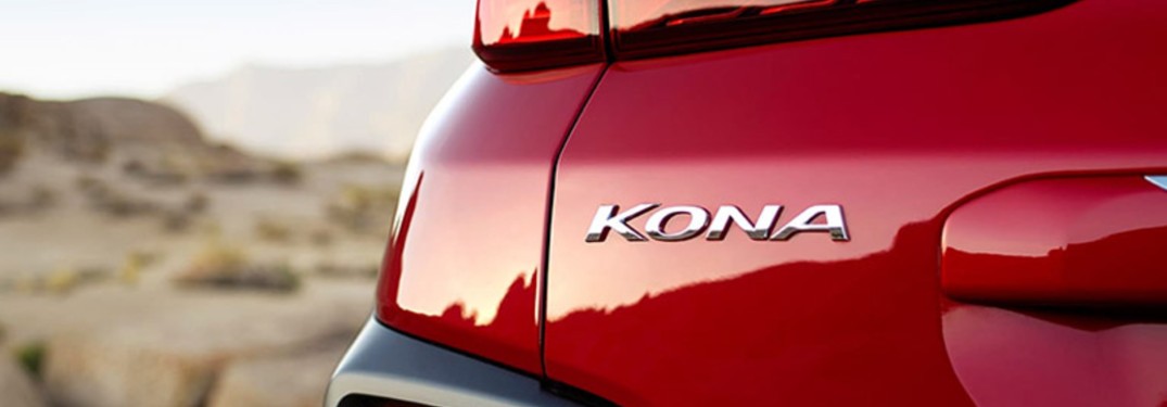 2020 Hyundai Kona logo close up
