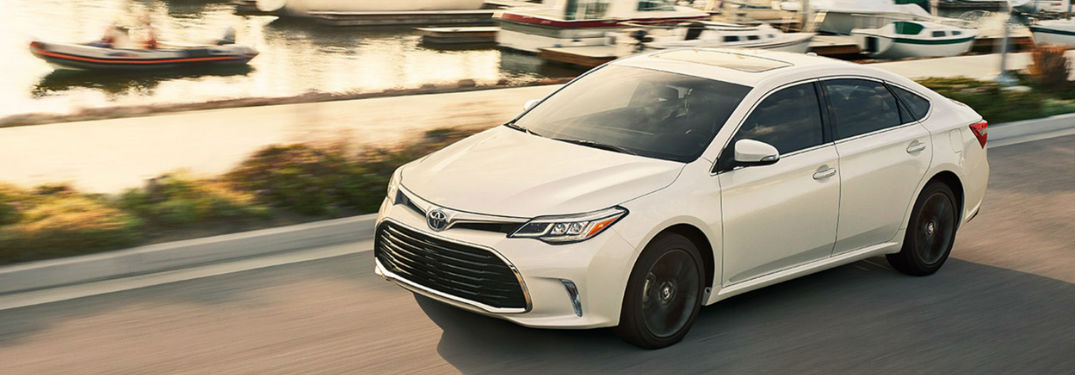 2018 Toyota Avalon driving