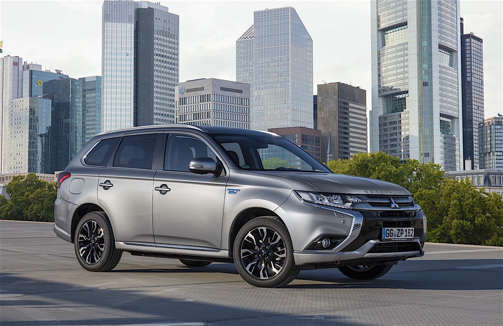 Miami Lakes Auto Mitsubishi Outlander PHEV