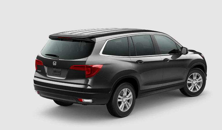 2018-Honda-Pilot-in-Modern-Steel-Metallic