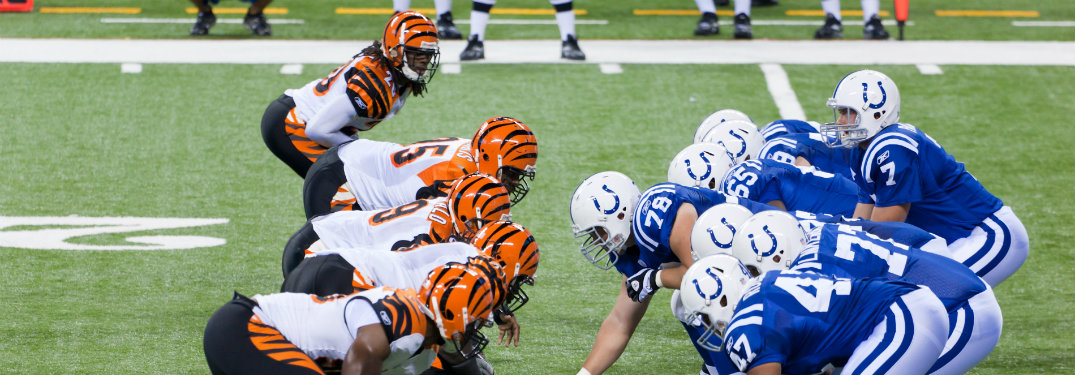 bengals and colts lining up on line of scrimmage