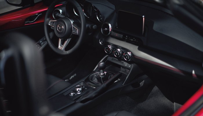2019 Mazda MX-5 Miata dashboard