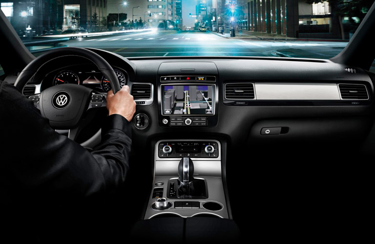 2017 Volkswagen Touareg dashboard