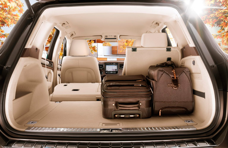 2017 Volkswagen Touareg cargo space