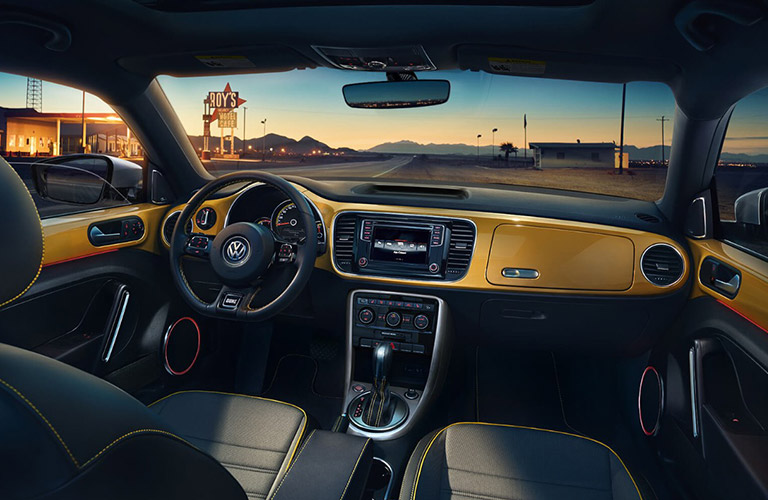 2018 Volkswagen Beetle dashboard