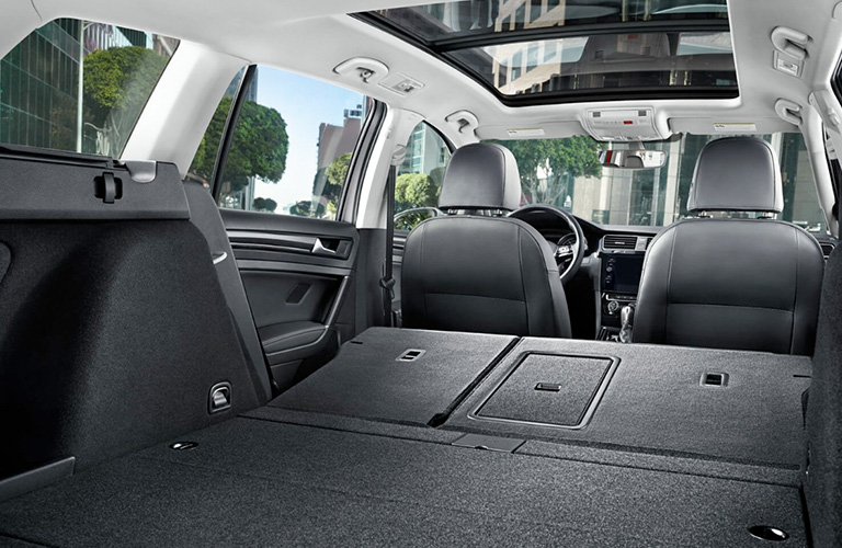 2018 Volkswagen Golf SportWagen cargo space