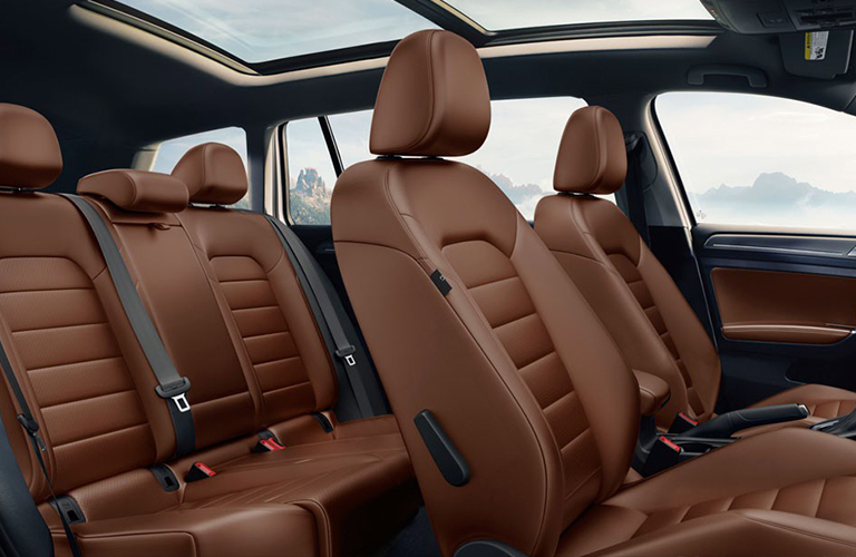 2018 Volkswagen Alltrack seating