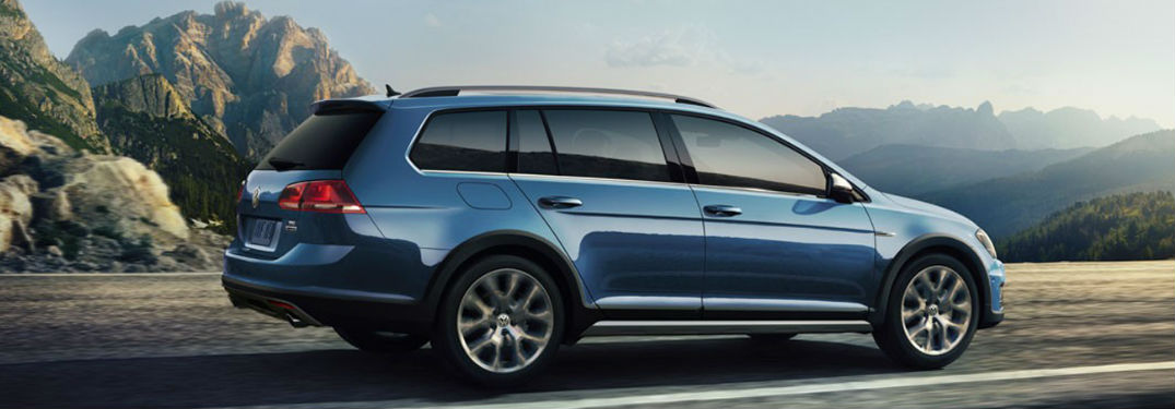 2018 Volkswagen Golf Alltrack side profile