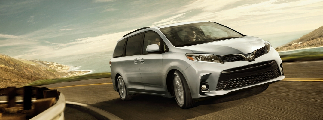 2019 Toyota Sienna Front View of Silver Exterior
