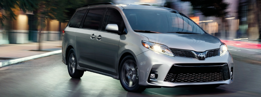 2019 Toyota Sienna Front View of Silver Exterior