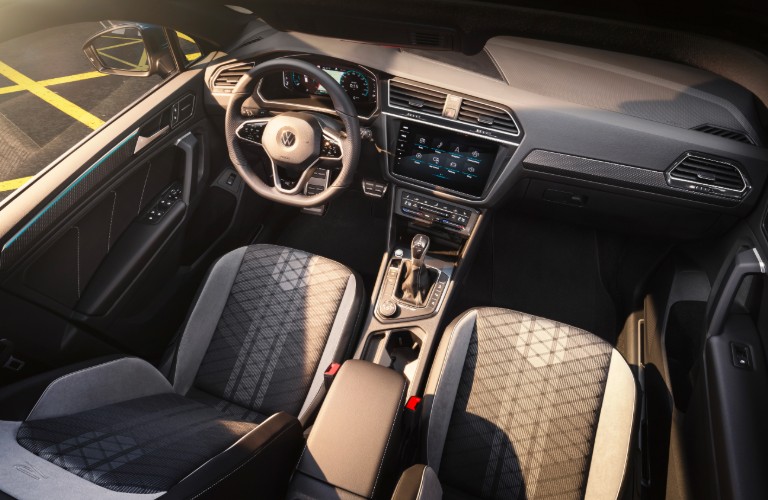 The front interior of the 2022 Volkswagen TIguan.