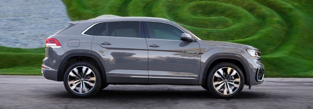 2020 Volkswagen Atlas parked outside