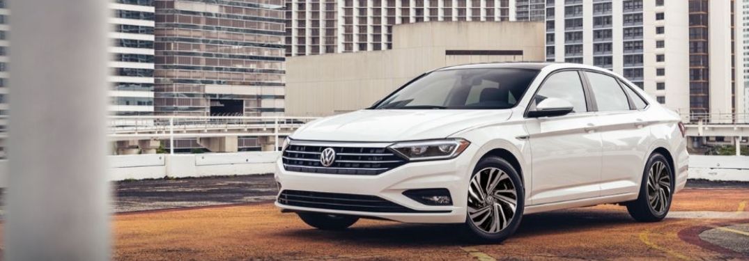 2021 Volkswagen Jetta parked front view