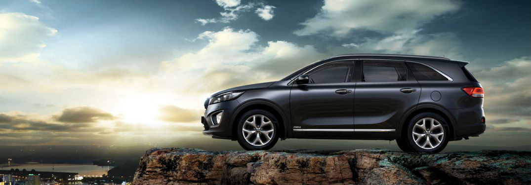 Driver side exterior view of a black 2018 Kia Sorento