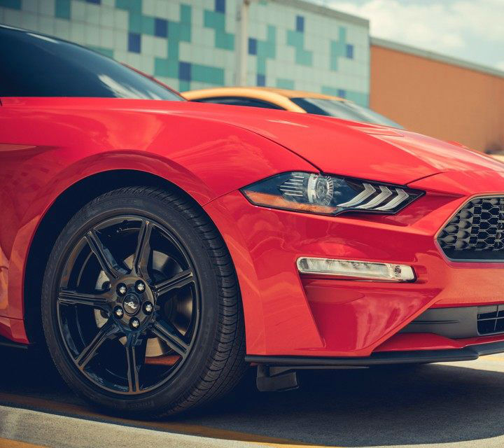 2019 Ford Mustang wheel