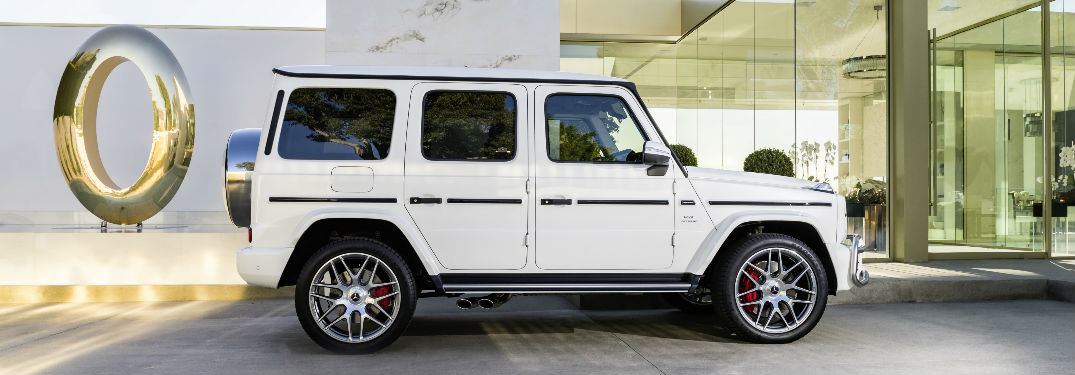 https://blogmedia.dealerfire.com/wp-content/uploads/sites/325/2018/04/2019-AMG-G-63-White-Side-FEATURE_o.jpg