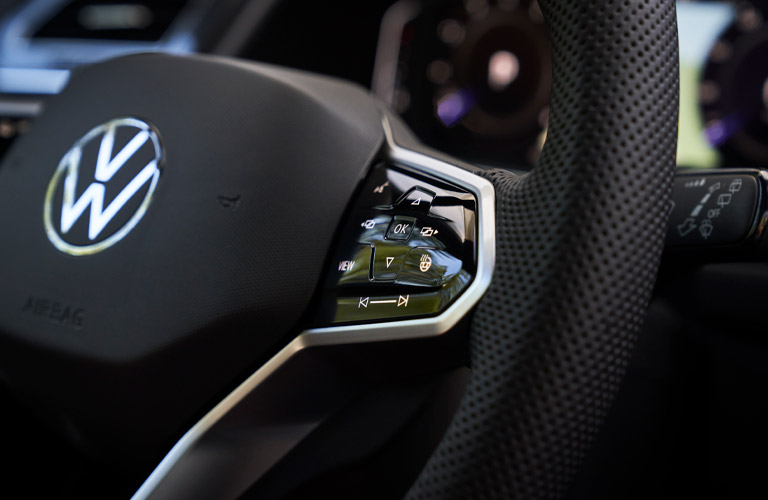 2022 Volkswagen Tiguan steering wheel