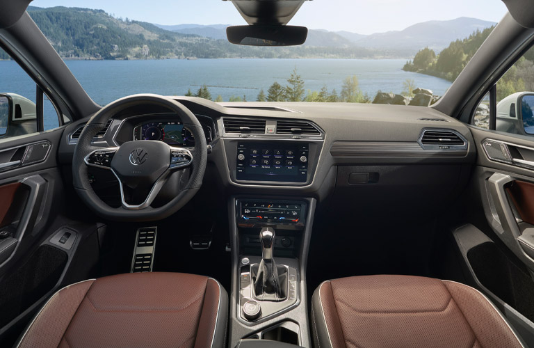 2022 Volkswagen Tiguan dashboard