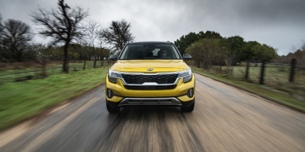 Front view of yellow 2021 Kia Seltos