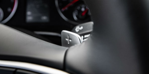 Closeup of steering wheel in 2021 Kia K5