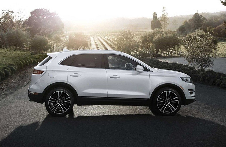 Side View of White 2018 Lincoln MKC