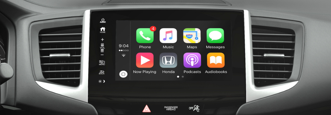 2018 Honda Pilot touchscreen display screen with Apple CarPlay