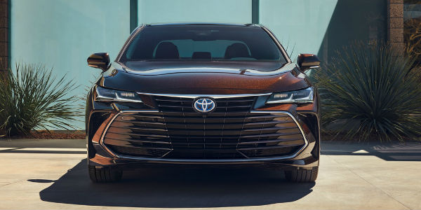 2019 Toyota Avalon Limited Grille and Front End