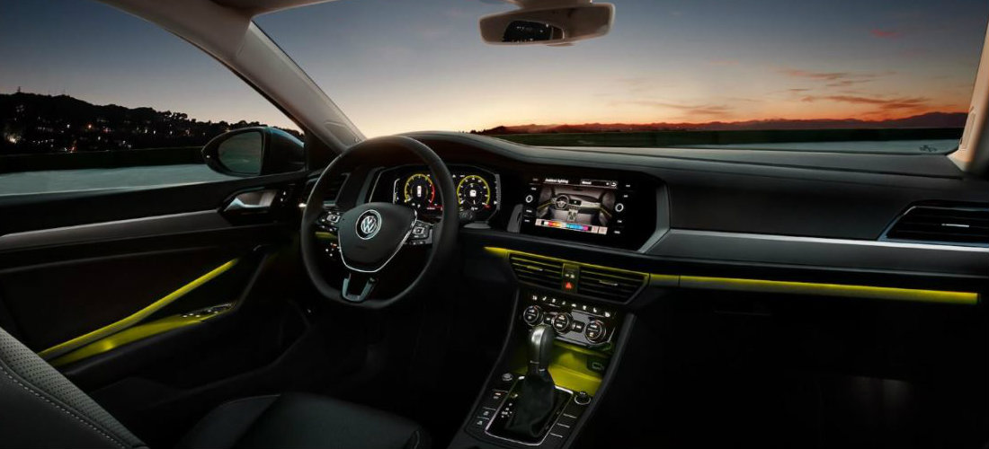 What are the Ambient Color Options in the 2019 Volkswagen Jetta?