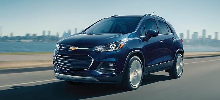 2018 Chevy Trax blue front side view