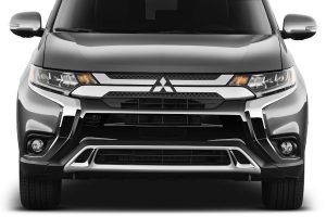 front view of a silver 2019 Mitsubishi Outlander
