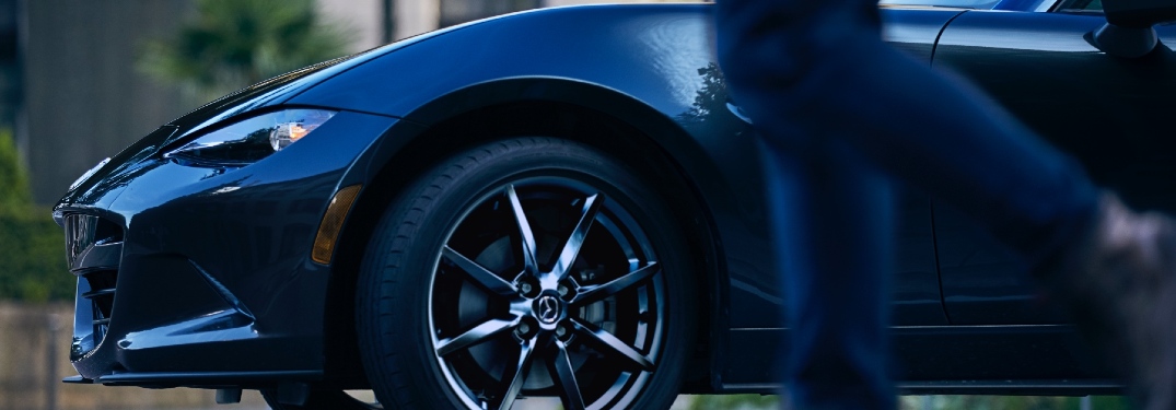 close up on 2021 Miata front end