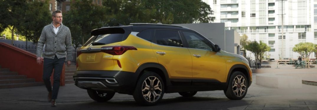 2021 Kia Seltos parked side view