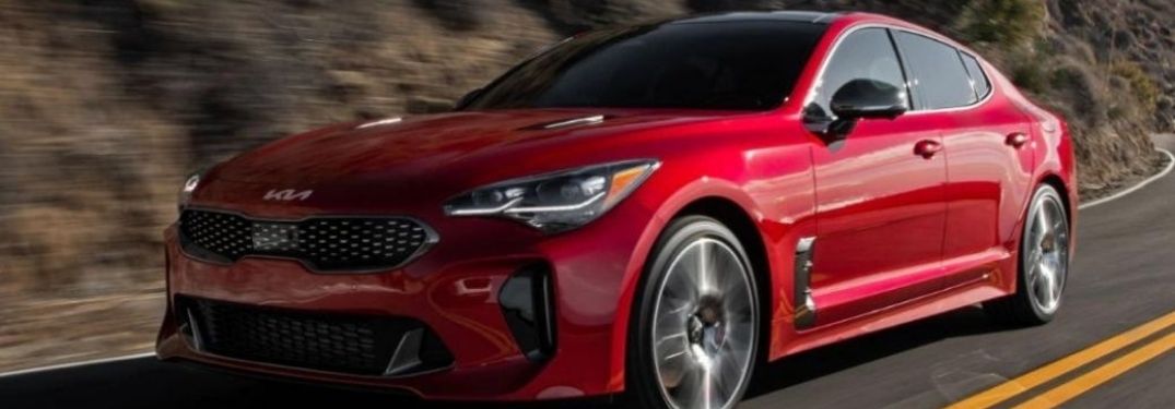 2022 Kia Stinger side view